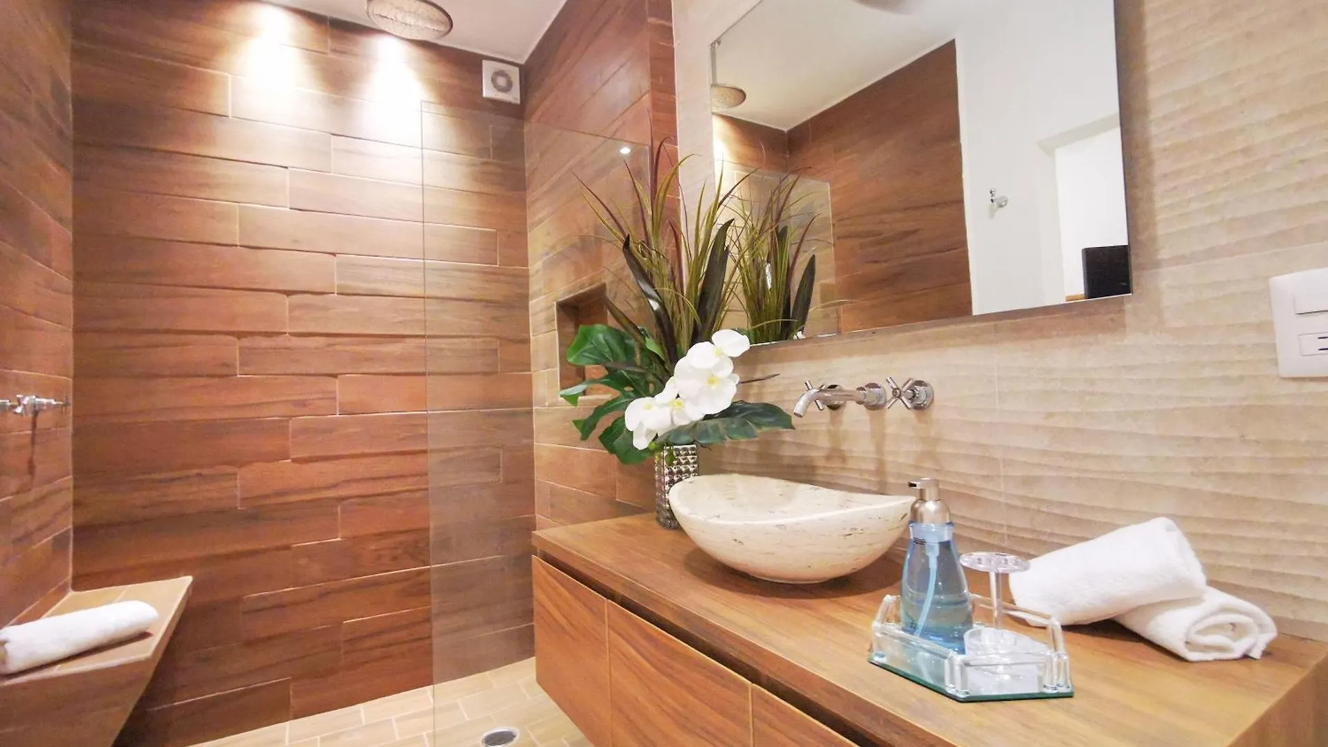 Apartments 6 Blocks To Beach, Roof Terrace With Spa Tub & Bbq Puerto Vallarta Mexico