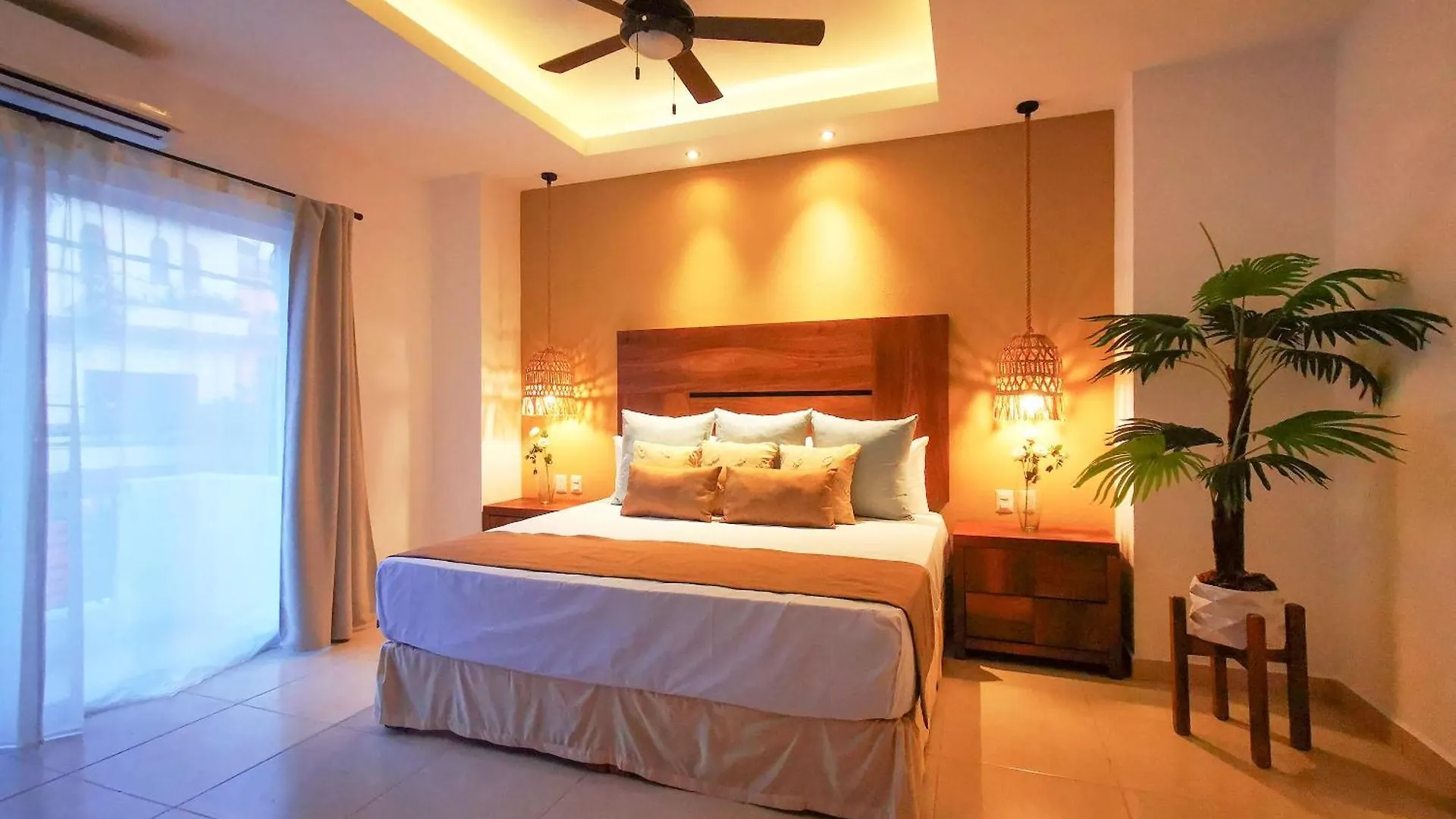 Apartments 6 Blocks To Beach, Roof Terrace With Spa Tub & Bbq Puerto Vallarta Mexico
