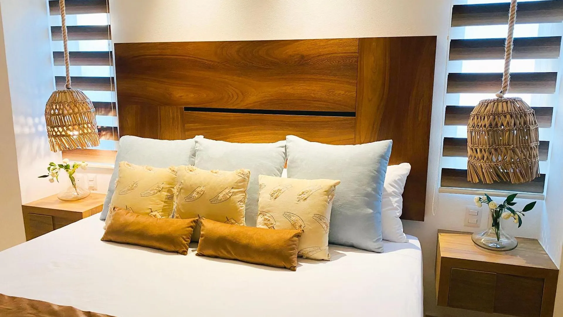 Apartments 6 Blocks To Beach, Roof Terrace With Spa Tub & Bbq プエルトバラータ